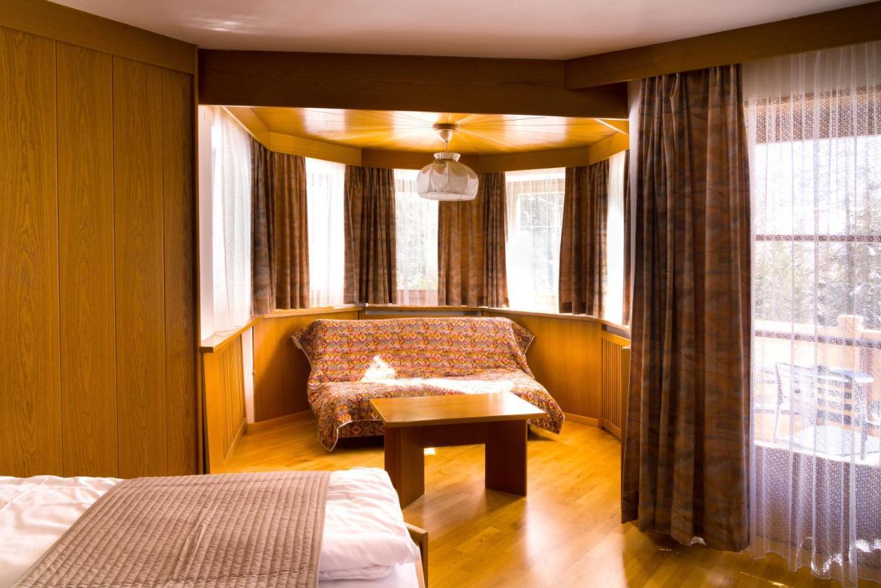 Hotel Villetta Maria Cottage Canazei Bagian luar foto