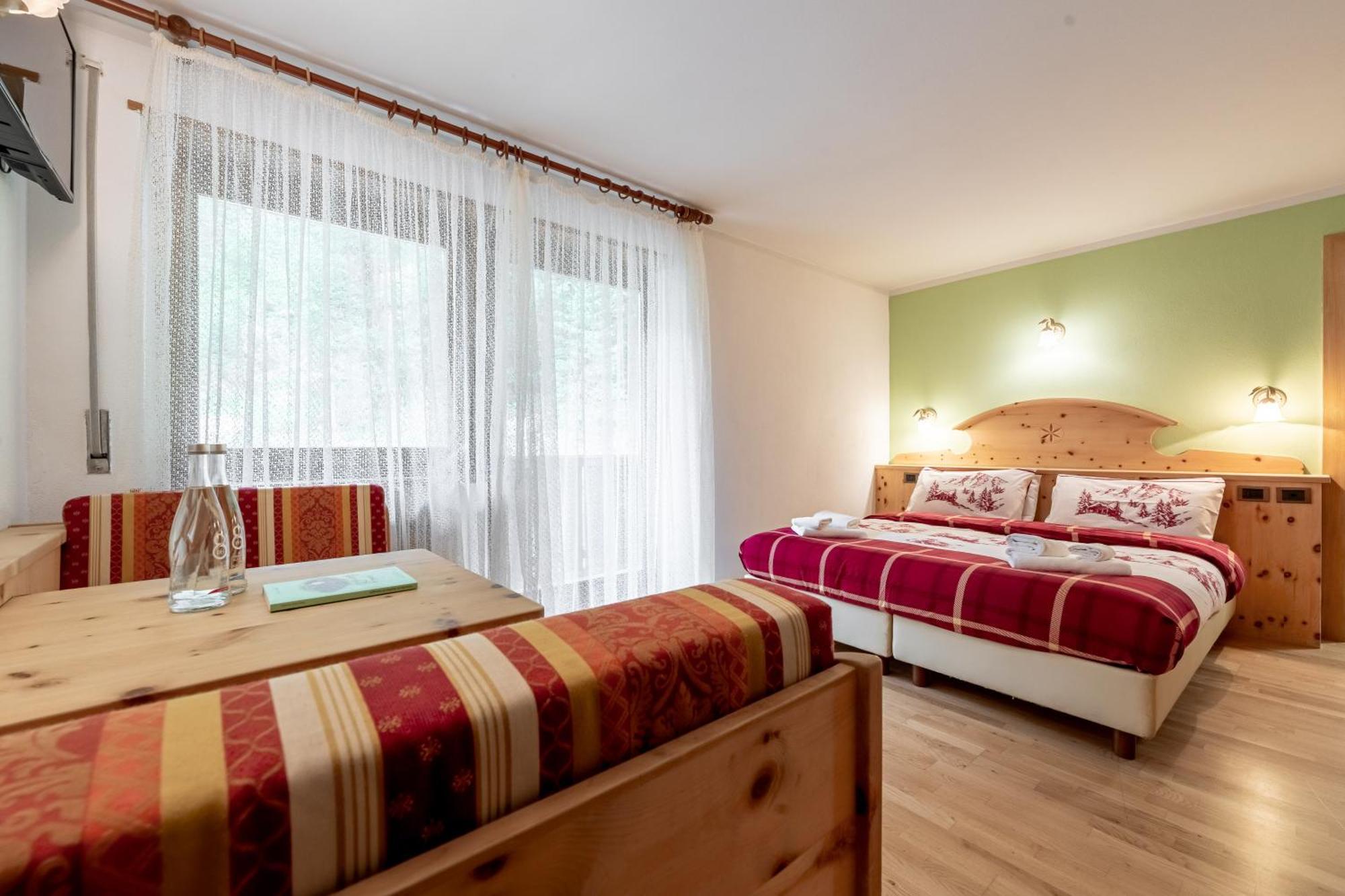 Hotel Villetta Maria Cottage Canazei Bagian luar foto