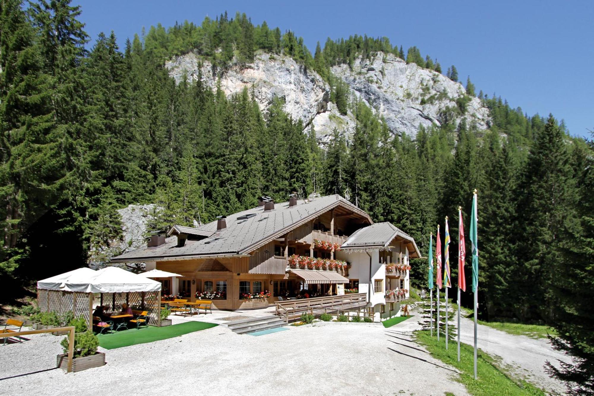 Hotel Villetta Maria Cottage Canazei Bagian luar foto