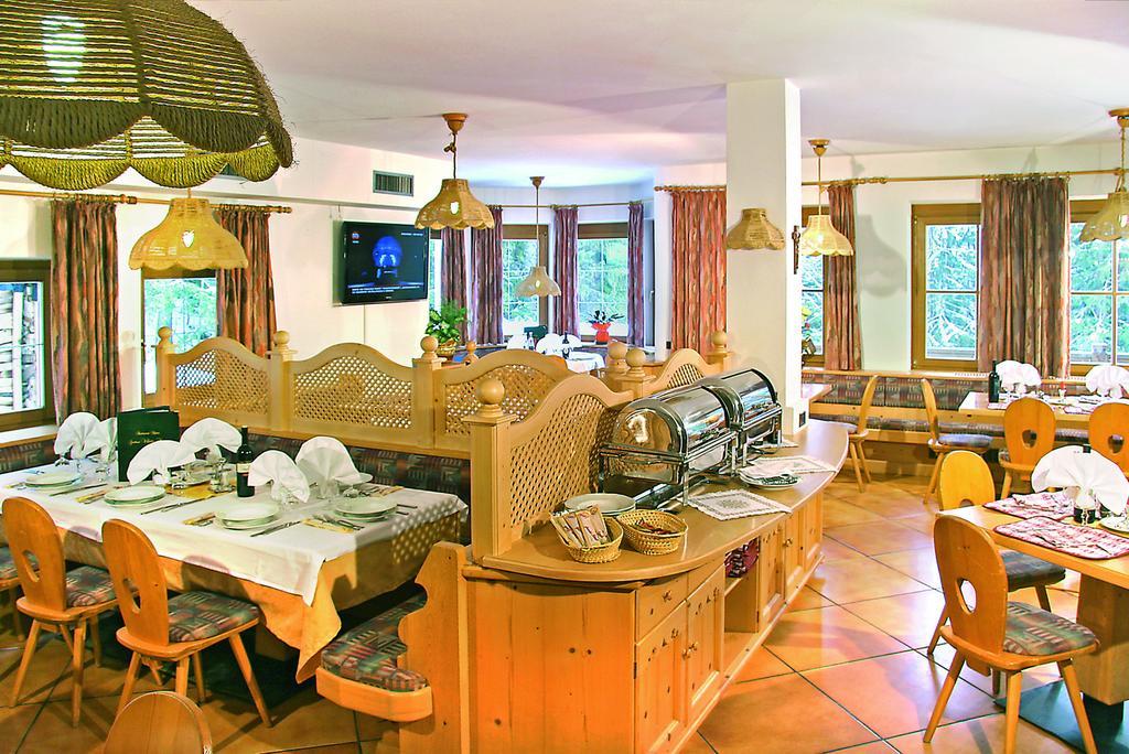 Hotel Villetta Maria Cottage Canazei Bagian luar foto