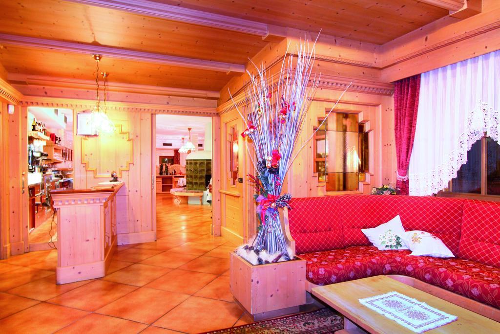 Hotel Villetta Maria Cottage Canazei Bagian luar foto