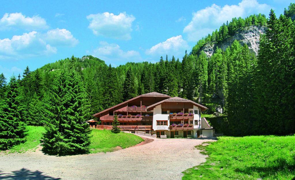 Hotel Villetta Maria Cottage Canazei Bagian luar foto
